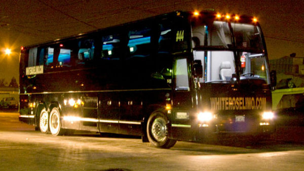 White Rose Limousine In The City Of Orange