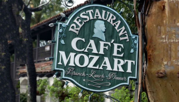 Cafe Mozart Wedding Venue In San Juan Capistrano