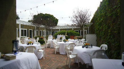 The Pelican Courtyard Wedding Venue In Newport Beach Ca